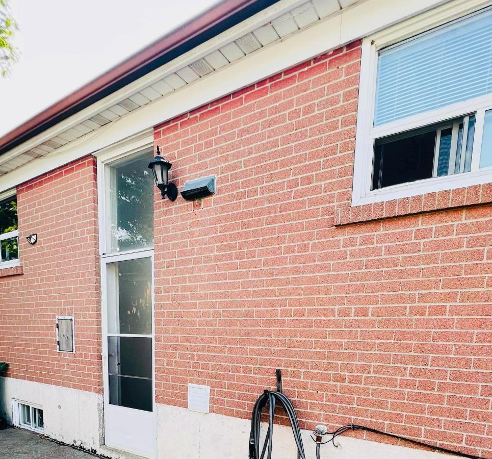 Toronto Bed & Breakfast - Free Parking Luaran gambar