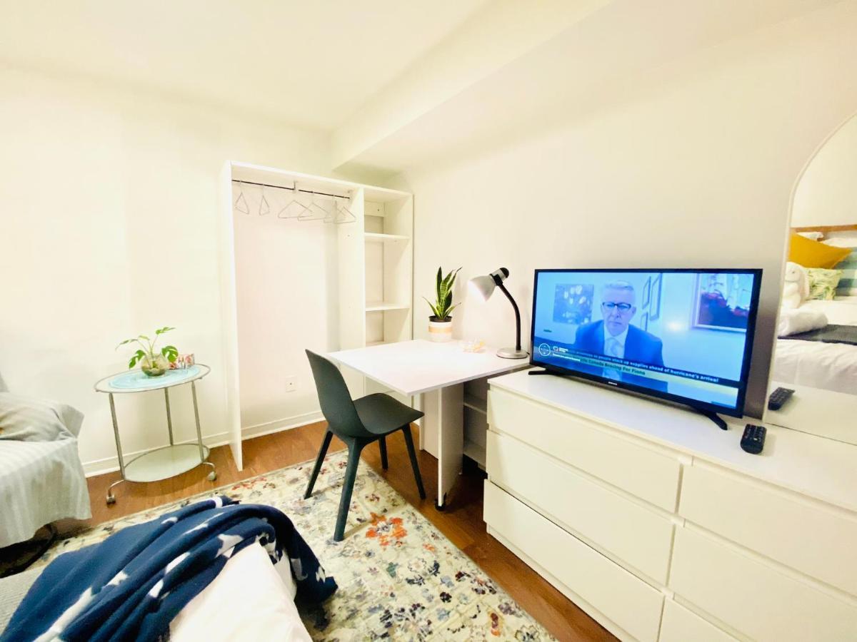 Toronto Bed & Breakfast - Free Parking Luaran gambar