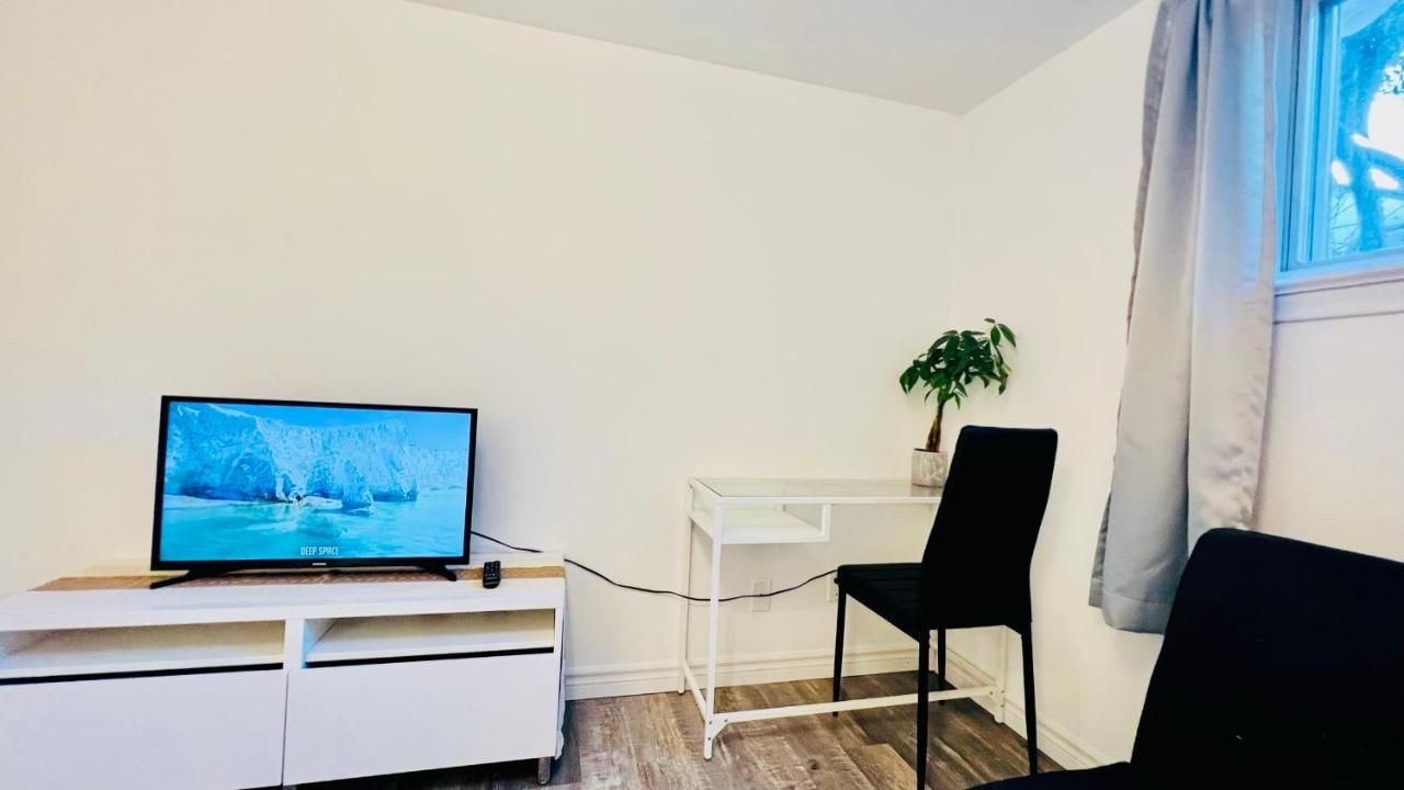 Toronto Bed & Breakfast - Free Parking Luaran gambar