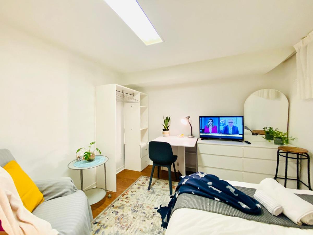Toronto Bed & Breakfast - Free Parking Luaran gambar