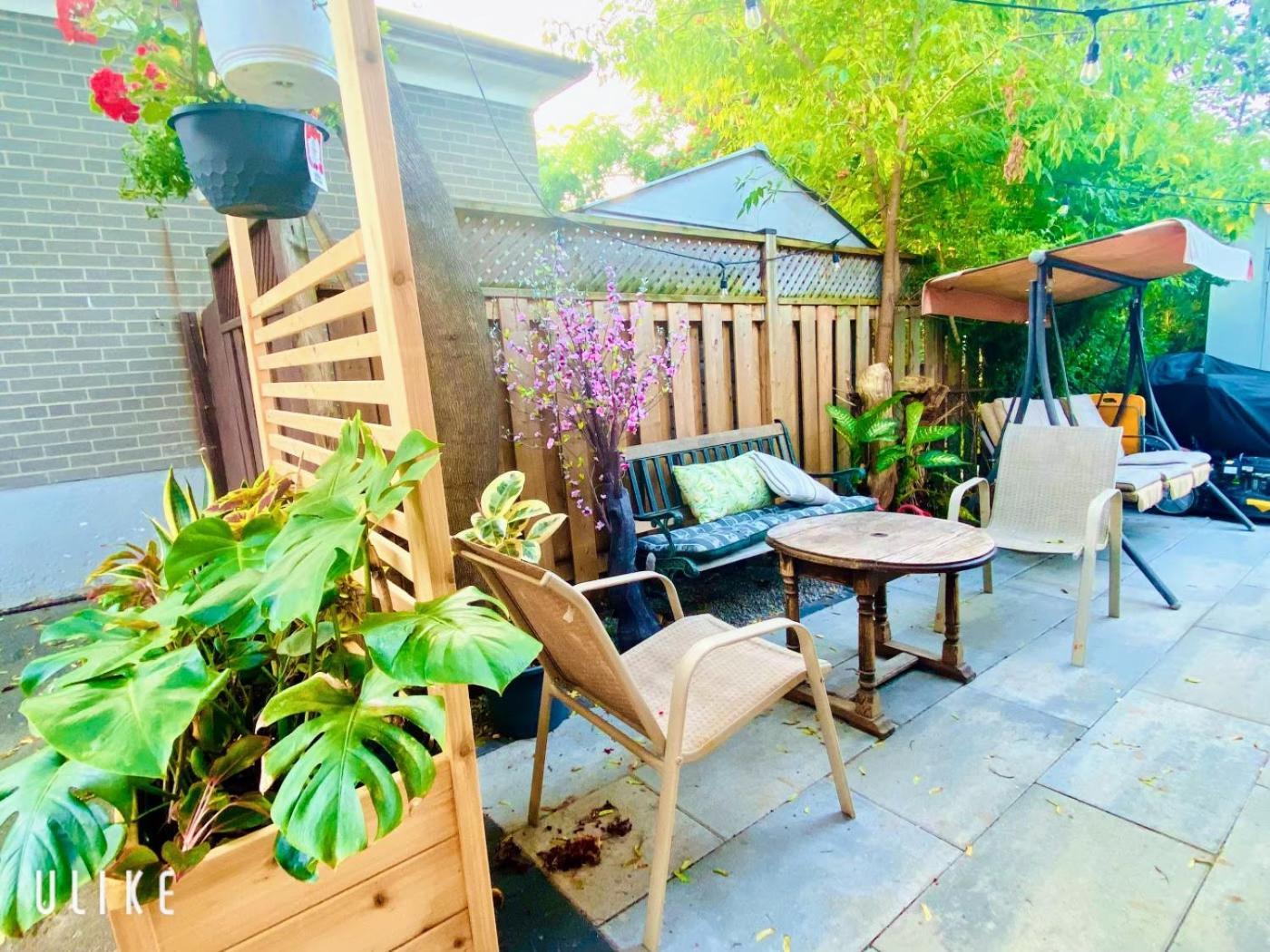 Toronto Bed & Breakfast - Free Parking Luaran gambar